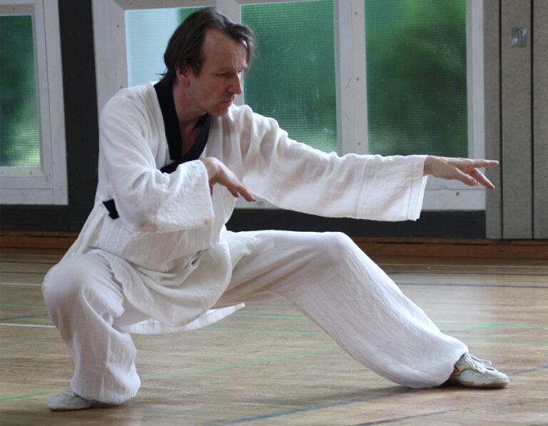 Florian Nelle beim Tai Chi Training in Köln